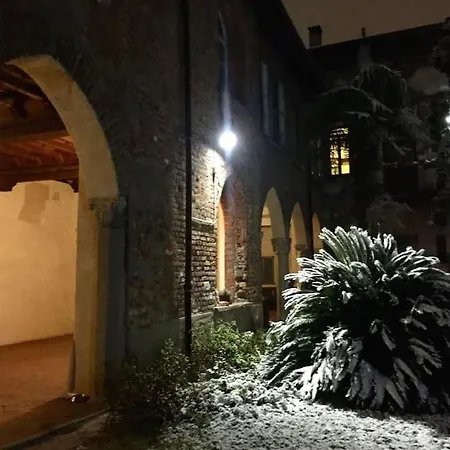 Apartment Cozy House In A Secret Garden! *