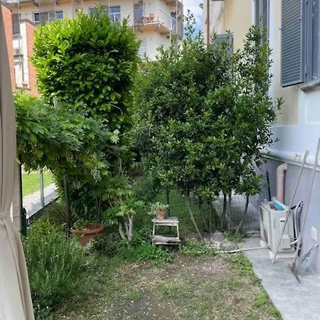 Apartment Cozy House In A Secret Garden! Milan